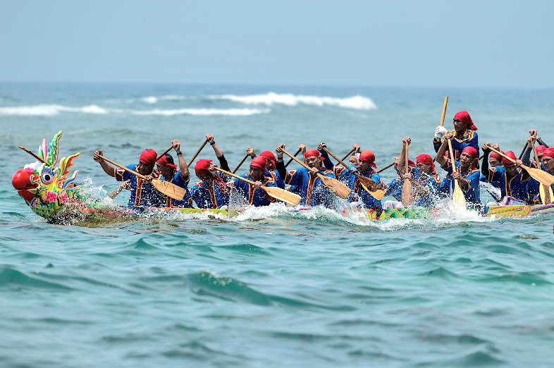 Hấp dẫn Hội đua thuyền truyền thống tứ linh ở đảo Lý Sơn - ảnh 3