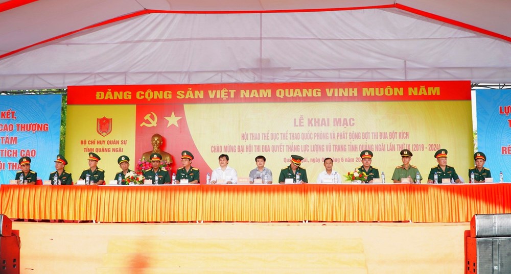 Khai mạc hội thao TDTT quốc phòng tỉnh Quảng Ngãi - ảnh 2