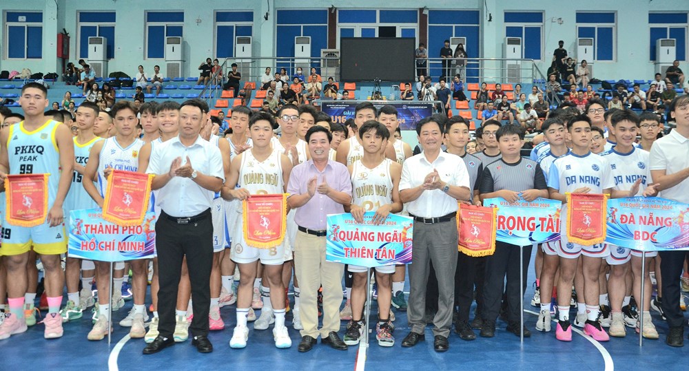 Khai mạc và thi đấu giải Vô địch Bóng rổ 5x5 U.16 quốc gia  - ảnh 1