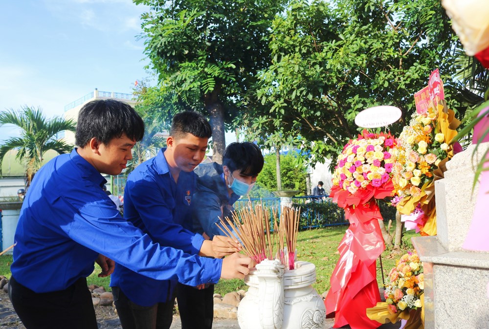 Tưởng niệm 54 năm Anh hùng liệt sĩ bác sĩ Đặng Thùy Trâm hy sinh - ảnh 1