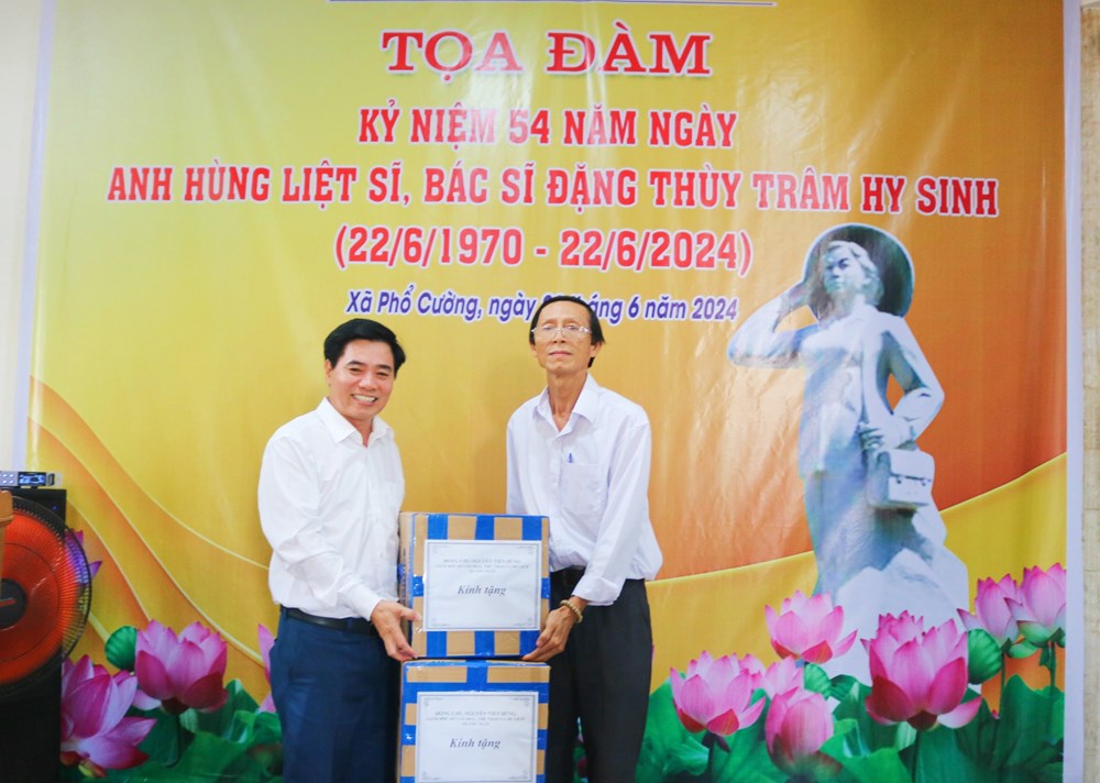 Tưởng niệm 54 năm Anh hùng liệt sĩ bác sĩ Đặng Thùy Trâm hy sinh - ảnh 3