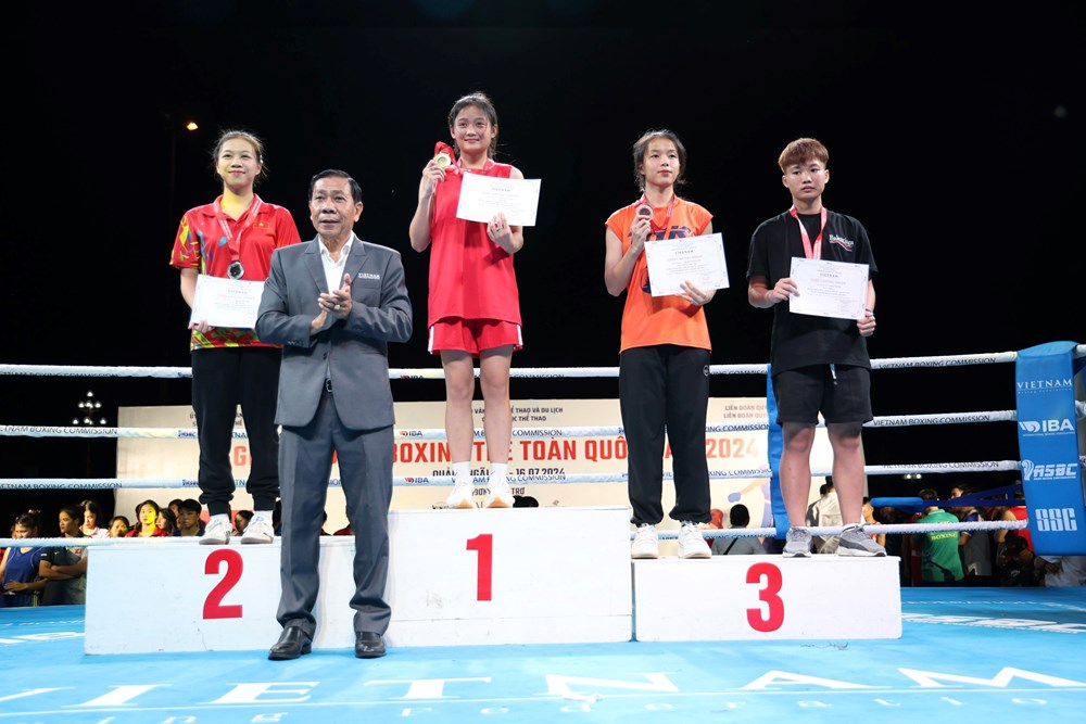 Kịch tính, hấp dẫn Chung kết Giải vô địch Boxing trẻ toàn quốc năm 2024 - ảnh 4