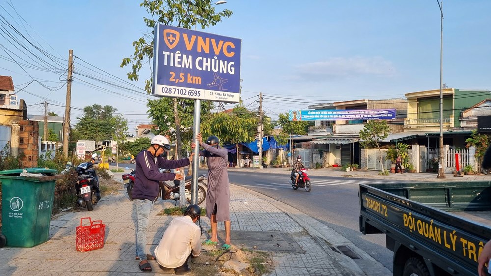 Tháo dỡ, xử lý biển quảng cáo “VNVC tiêm chủng” sai quy định - ảnh 3