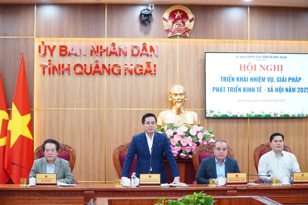 Quảng Ngãi chung sức, đồng lòng thực hiện thắng lợi các mục tiêu năm 2025 - ảnh 1