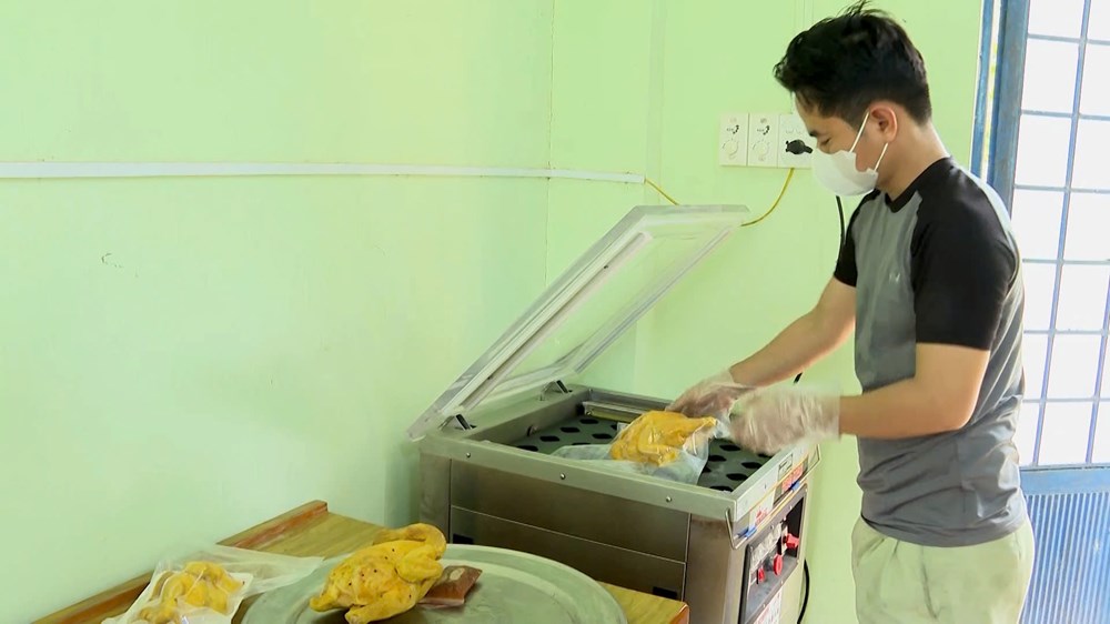 Truyền cảm hứng khởi nghiệp cho thanh niên miền núi Quảng Ngãi - ảnh 2