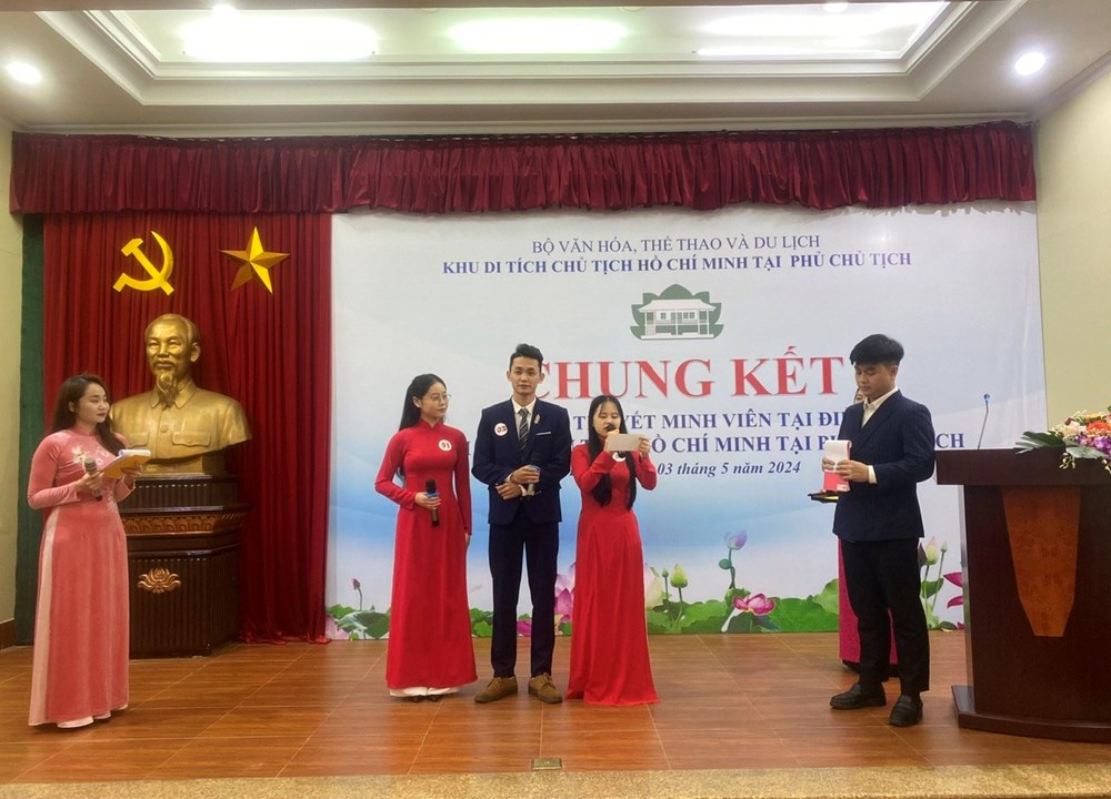 Hội thi thuyết minh viên tại điểm Khu di tích Chủ tịch Hồ Chí Minh - ảnh 2