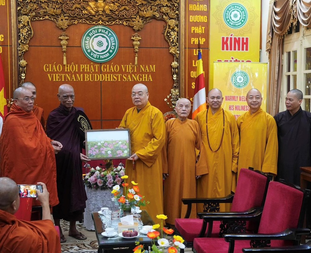  Đức Tăng Thống Myanmar thăm Việt Nam mùa Phật đản - ảnh 4