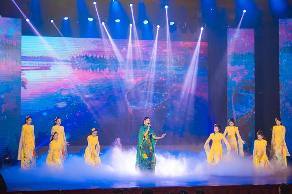 Trao giải cuộc thi Tài năng âm nhạc Việt năm 2024 - ảnh 2