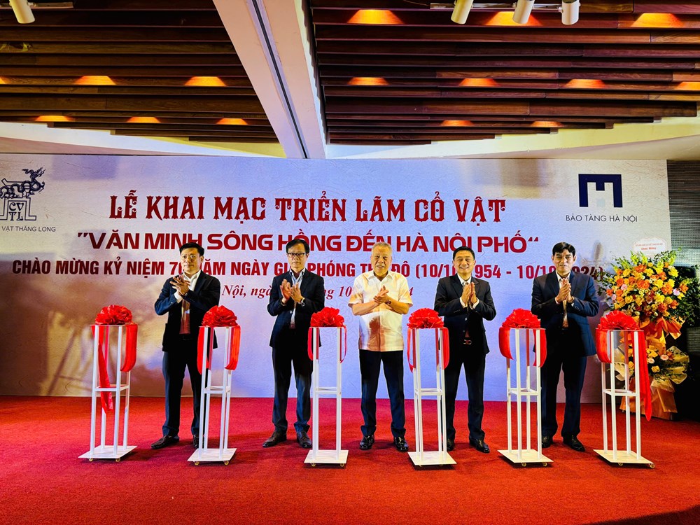 Chiêm ngưỡng hơn 500 cổ vật tại trưng bày “Văn minh sông Hồng tới Hà Nội phố” - ảnh 1