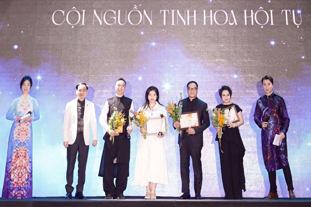 Đạo diễn Bảo Ngọc với những show diễn tôn vinh văn hóa Việt - ảnh 2