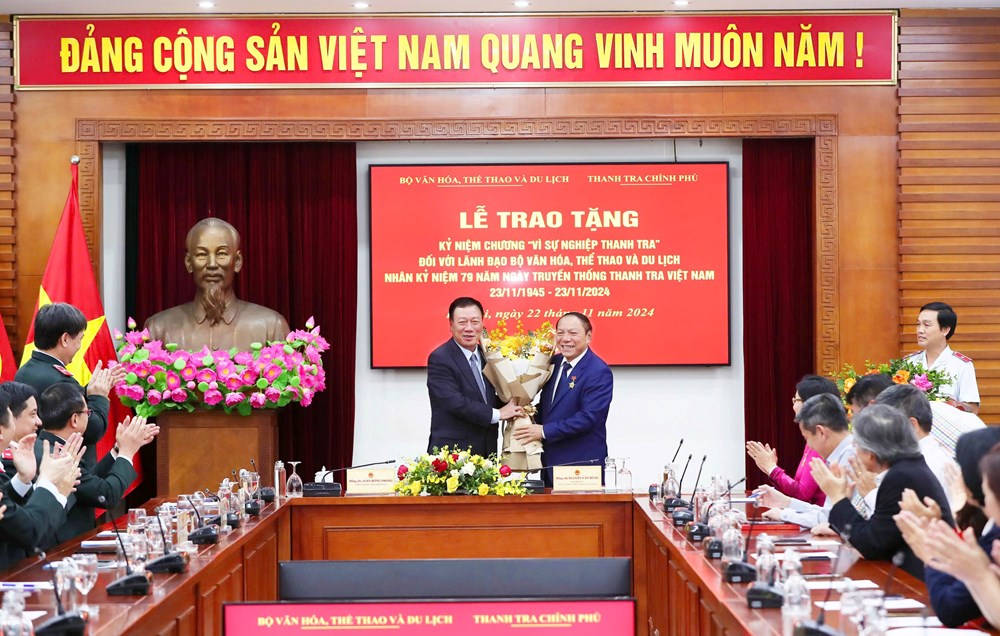 Trao tặng Kỷ niệm chương vì Sự nghiệp Thanh tra đối với Bộ trưởng Nguyễn Văn Hùng, Thứ trưởng Trịnh Thị Thủy - ảnh 5