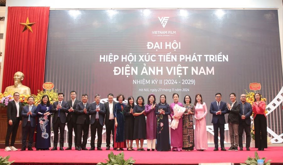 TS. Ngô Phương Lan tái đắc cử Chủ tịch Hiệp hội Xúc tiến phát triển Điện ảnh Việt Nam - ảnh 7