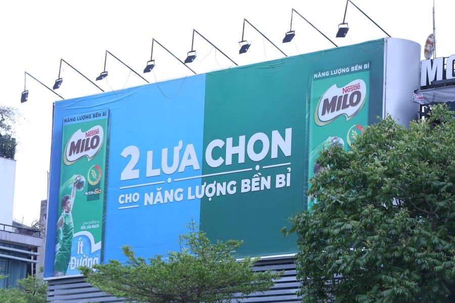 Bảo đảm sự an toàn của công trình quảng cáo - ảnh 1