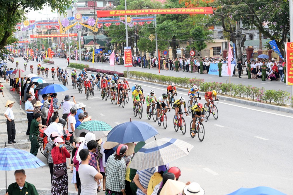 Thủ tướng gửi thư cho Cuộc đua xe đạp về Điện Biên Phủ Cúp Báo Quân đội nhân dân - ảnh 2