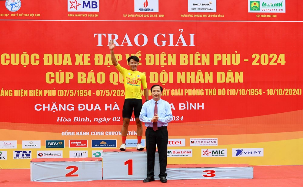Cua rơ Phạm Lê Xuân Lộc giành 4 giải thưởng tại chặng 2 - ảnh 2