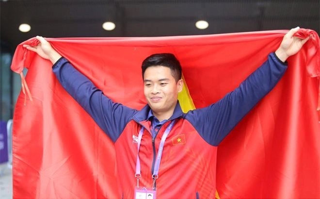 Nhà vô địch Asian Games 19 Phạm Quang Huy được vinh danh tại Chương trình Vinh quang Việt Nam năm 2024 - ảnh 1
