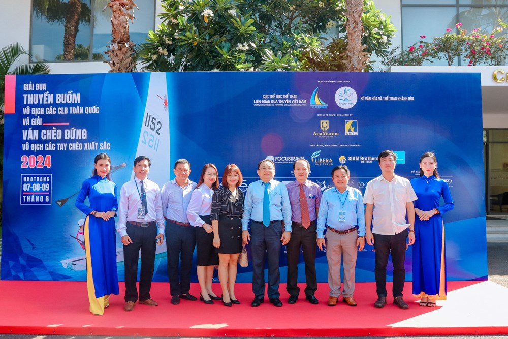 Thu hút du khách tới Nha Trang qua Giải Đua thuyền buồm và Giải Ván chèo đứng - ảnh 5