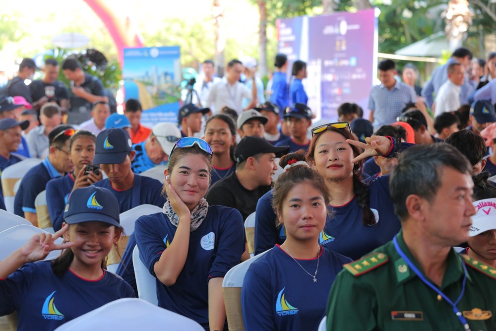 Thu hút du khách tới Nha Trang qua Giải Đua thuyền buồm và Giải Ván chèo đứng - ảnh 6