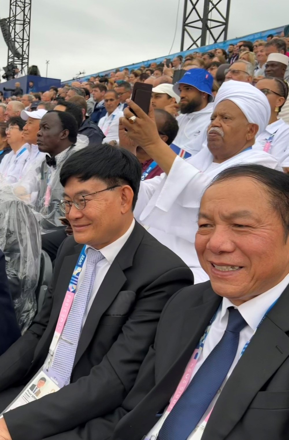 Bộ trưởng Nguyễn Văn Hùng dự Lễ khai mạc Olympic Paris - ảnh 2