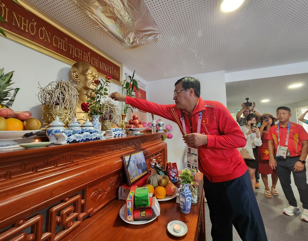 Trung tâm Văn hoá Việt Nam tại Pháp tiếp “lửa” cho các VĐV dự Olympic Paris - ảnh 1