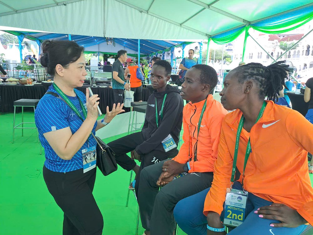 Standard Chartered Marathon Di sản Hà Nội 2024 thu hút hơn 18.000 VĐV - ảnh 2