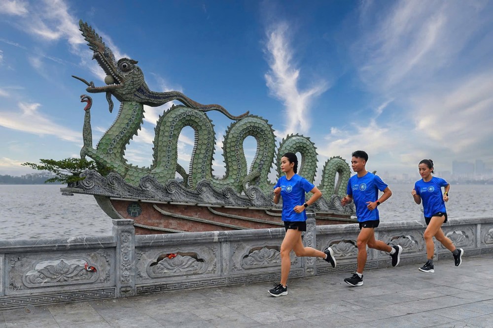 Khai mạc Giải Standard Chartered Marathon di Sản Hà Nội 2024 - ảnh 4