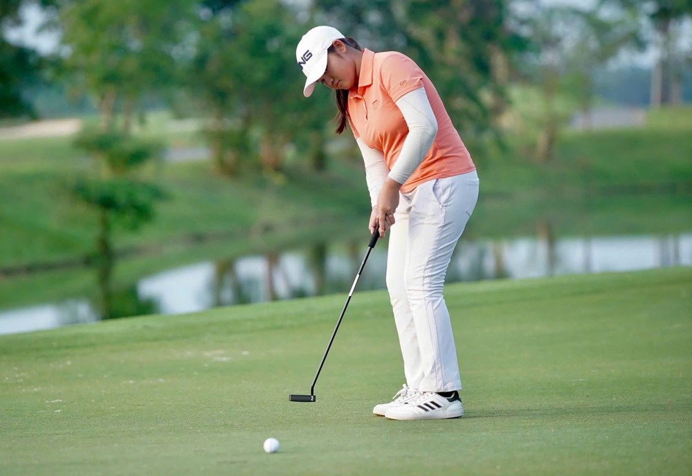 Nữ golfer 12 tuổi đầu tiên vô địch Tiền Phong Golf Championship 2024 - ảnh 2