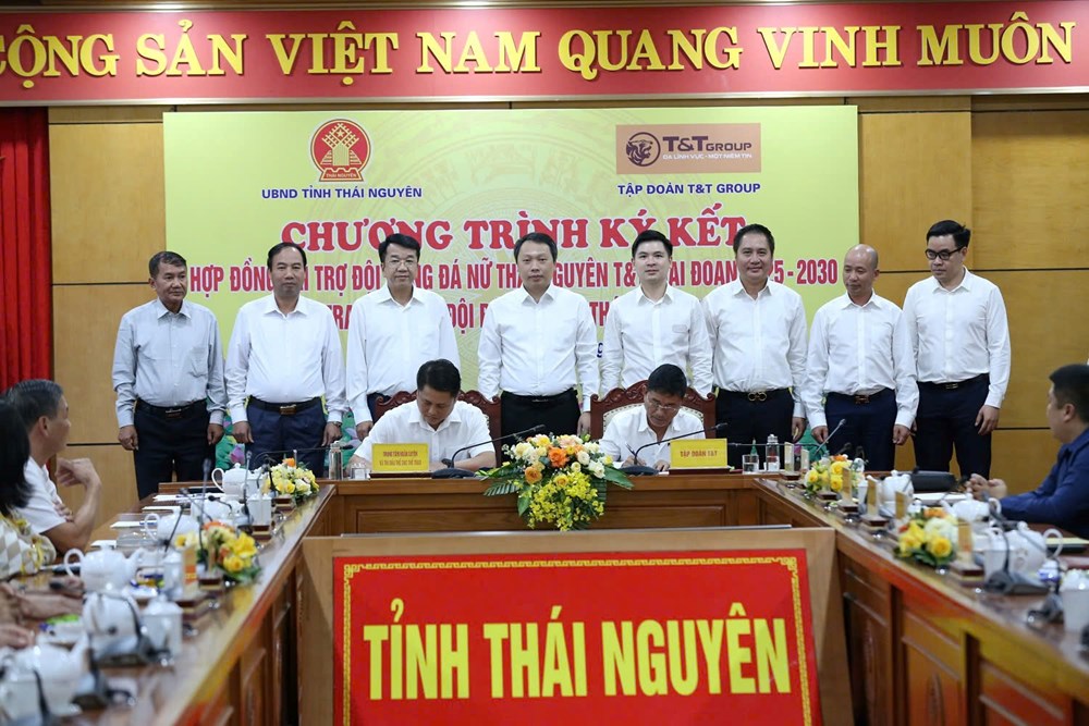 Đội bóng đá nữ Thái Nguyên nhận tài trợ khủng từ Tập đoàn T&T Group - ảnh 1