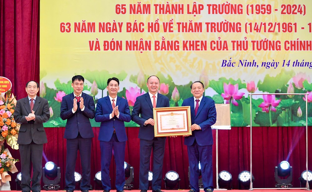 Trường Đại học TDTT Bắc Ninh kỷ niệm 65 năm thành lập và đón nhận Bằng khen của Thủ tướng Chính phủ - ảnh 4