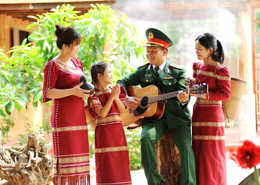 Tôn vinh giá trị văn hóa truyền thống gia đình Việt - ảnh 1