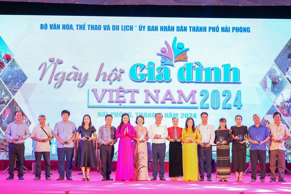 Khai mạc Ngày hội Gia đình Việt Nam năm 2024 - ảnh 7