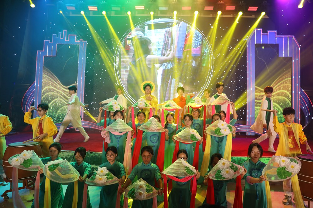 Miệt mài lan tỏa giá trị văn hóa, tinh hoa di sản qua các lễ hội - ảnh 7