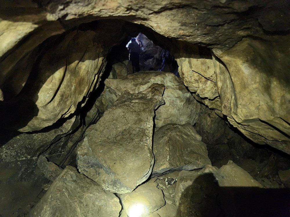 Phát hiện hang động mới có nước ngầm, thạch nhũ siêu đẹp ở Thanh Hóa - ảnh 4