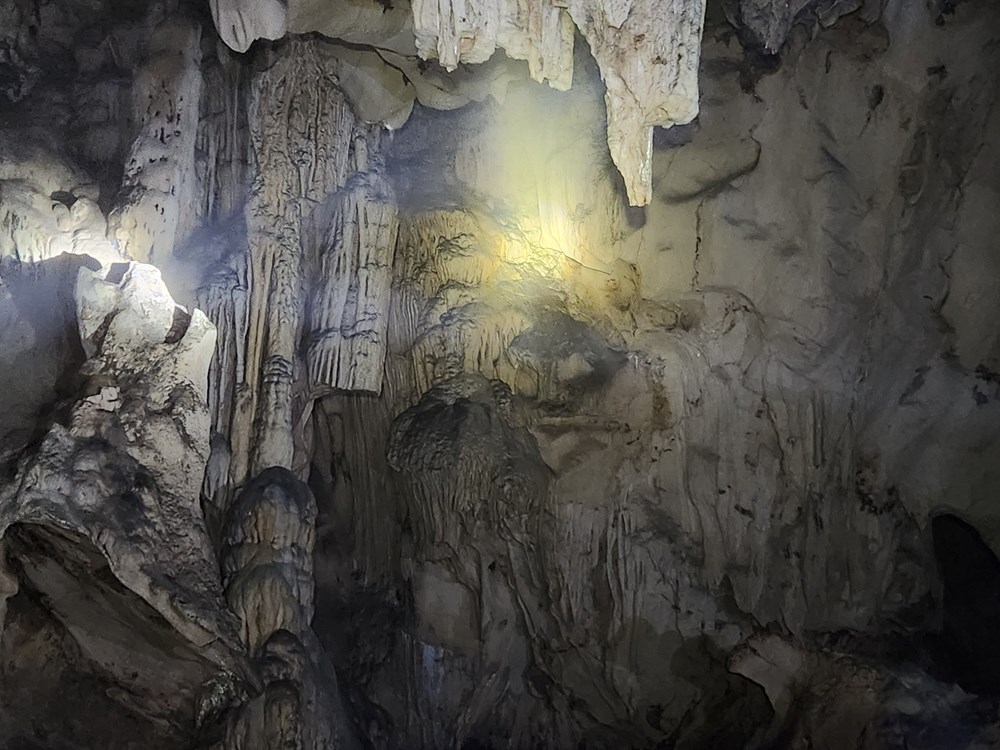 Khám phá hang động mới được phát hiện ở Thanh Hóa  - ảnh 3