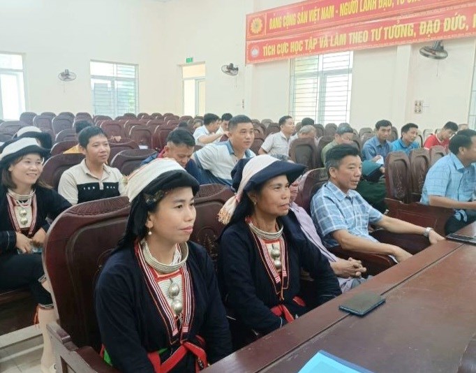 Tập huấn bảo tồn trang phục truyền thống của người Dao ở Thanh Hoá - ảnh 1