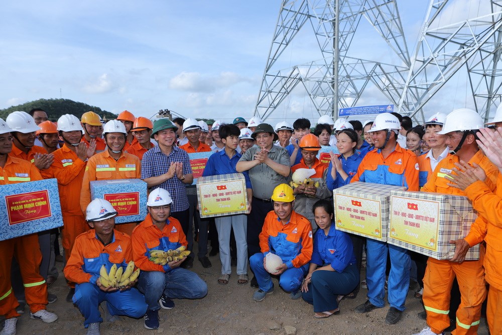 Thủ tướng kiểm tra, động viên, đôn đốc dự án đường dây 500 kV mạch 3 - ảnh 3