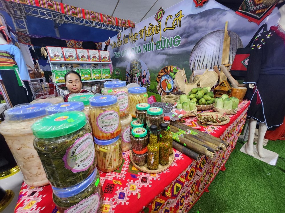 Hơn 100 gian hàng tham gia Liên hoan Văn hoá ẩm thực xứ Thanh - ảnh 4