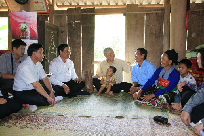 Xúc động hình ảnh Tổng Bí thư Nguyễn Phú Trọng với đồng bào huyện vùng cao Mường Lát, Thanh Hoá - ảnh 9