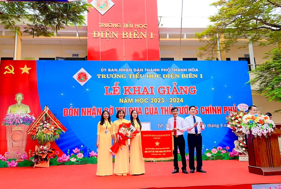 Hơn 900.000 học sinh Thanh Hoá nô nức khai giảng năm học mới - ảnh 2