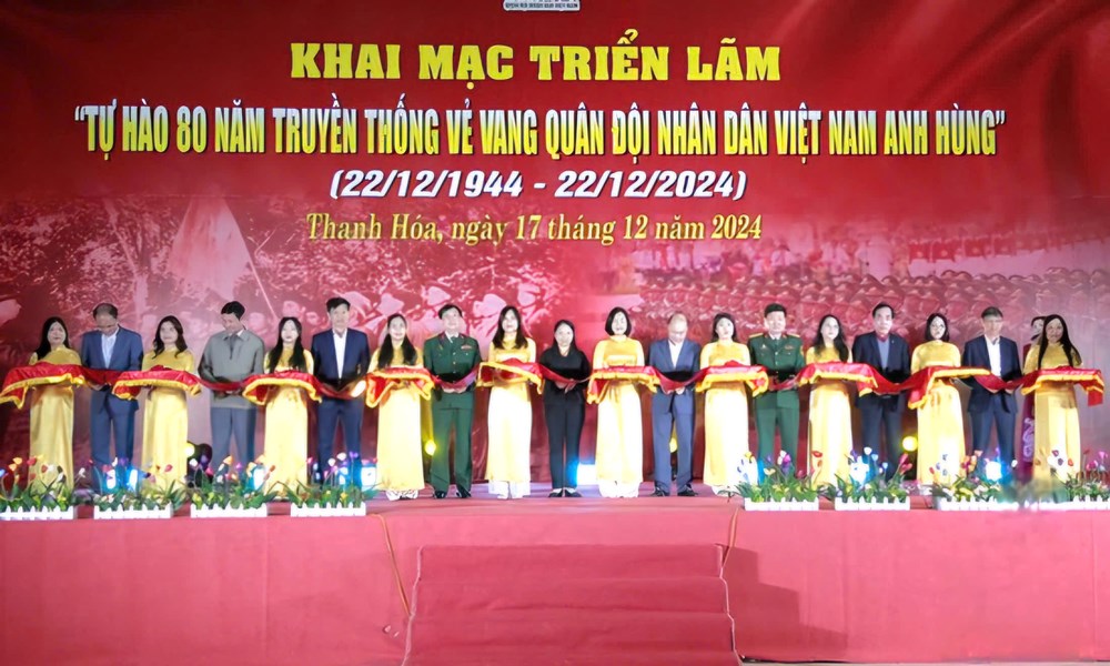 Triển lãm “Tự hào 80 năm truyền thống vẻ vang Quân đội Nhân dân Việt Nam anh hùng” - ảnh 1