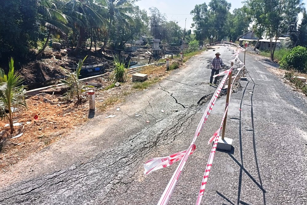 Kiên Giang công bố tình huống khẩn cấp sạt lở đất sụt lún đất do hạn hán - ảnh 1