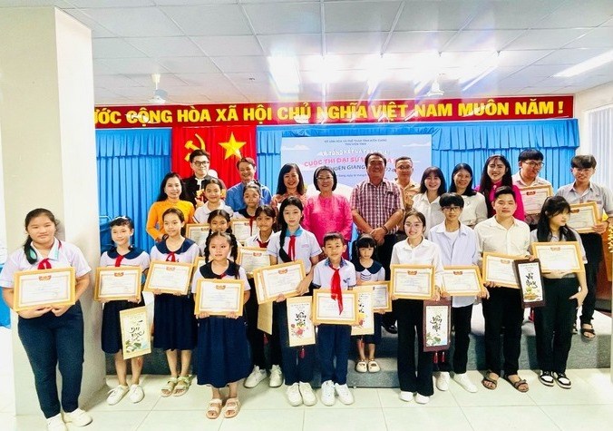Kiên Giang trao 60 giải thưởng tại Cuộc thi Đại sứ văn hóa đọc  - ảnh 1