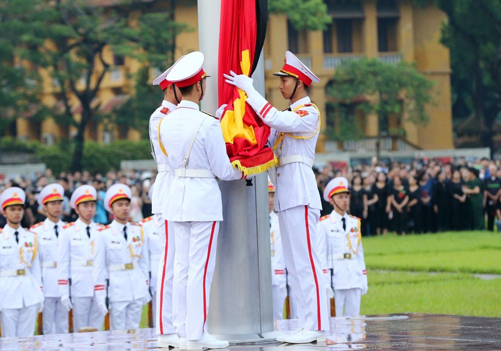 Lễ thượng cờ rủ Quốc tang Tổng Bí thư Nguyễn Phú Trọng - ảnh 4