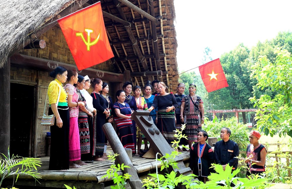 Người gìn giữ, quảng bá di sản văn hóa và đoàn kết cộng đồng trong  “Ngôi nhà chung” của cộng đồng 54 dân tộc Việt Nam - ảnh 1