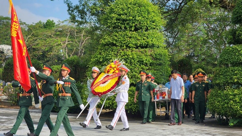 Truy điệu và an táng hài cốt liệt sĩ hy sinh trong kháng chiến chống Pháp - ảnh 1