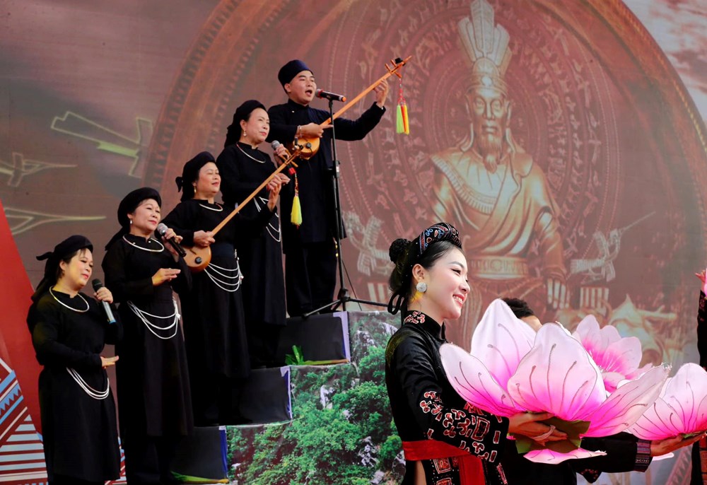 Những hình ảnh ấn tượng tại Liên hoan nghệ thuật hát Then, đàn Tính các dân tộc Tày, Nùng, Thái - ảnh 1