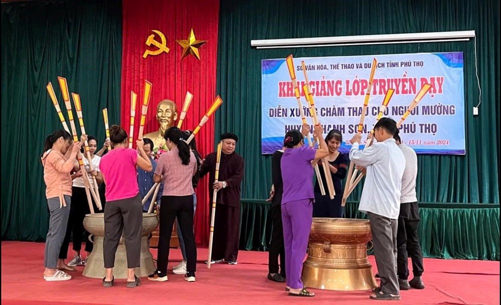 Bảo tồn nghệ thuật diễn xướng “Chàm thau” dân tộc Mường gắn với du lịch  - ảnh 1