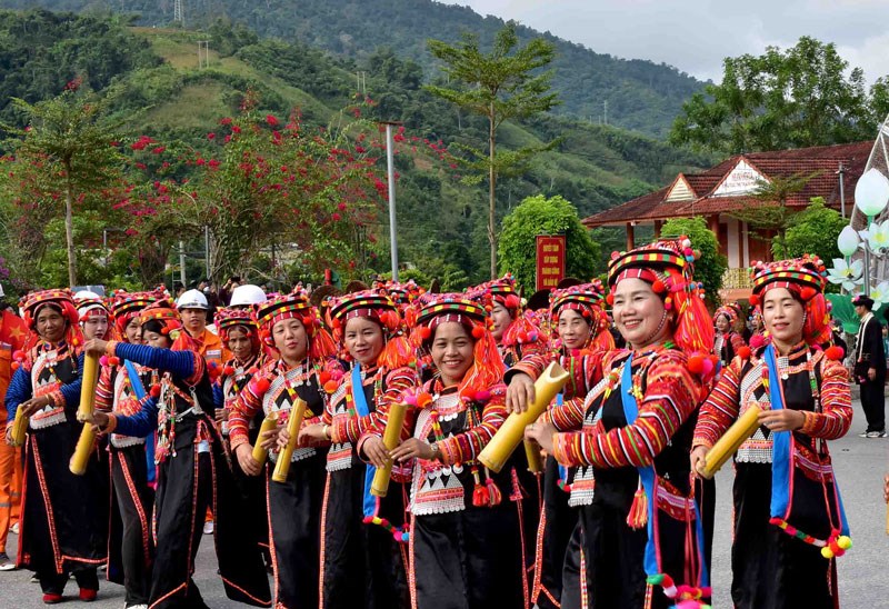 Rực rỡ sắc màu văn hóa các dân tộc nơi thượng nguồn Sông Đà - ảnh 2