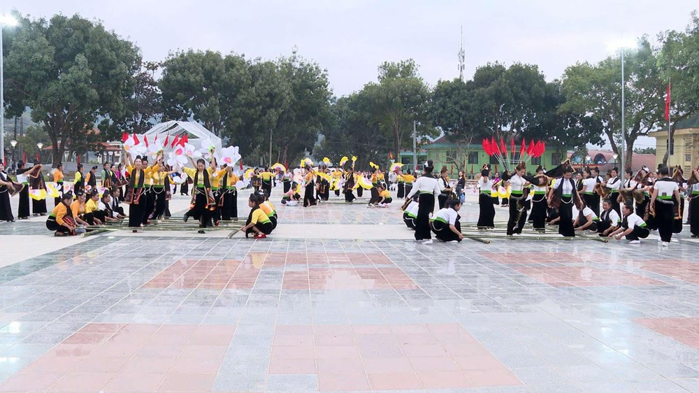 Sôi nổi các hoạt động văn hóa mừng Đảng, mừng Xuân Ất Tỵ 2025 - ảnh 5