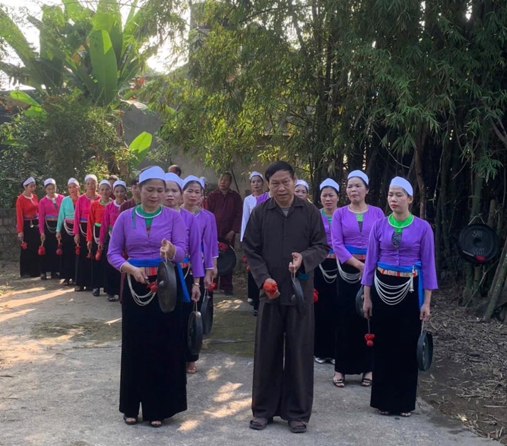 Để chiêng Mường ngân cao, bay xa - ảnh 1